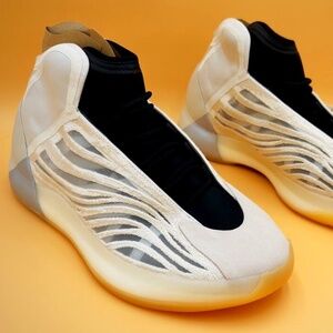 YEEZY QUANTUM LIMITED EDITION ADIDAS SLATE MIST